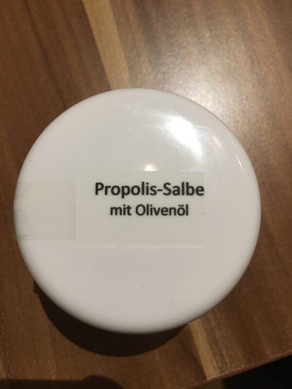 Propolissalbe-oben-Olivenoel-50
